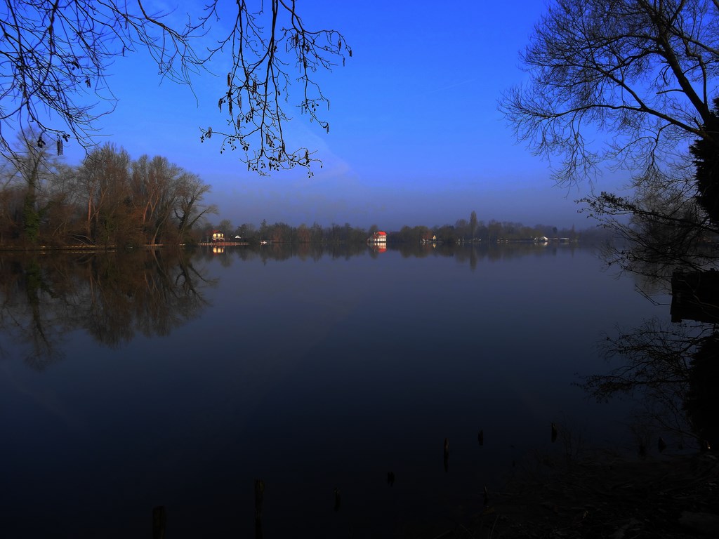 la nuit au lac